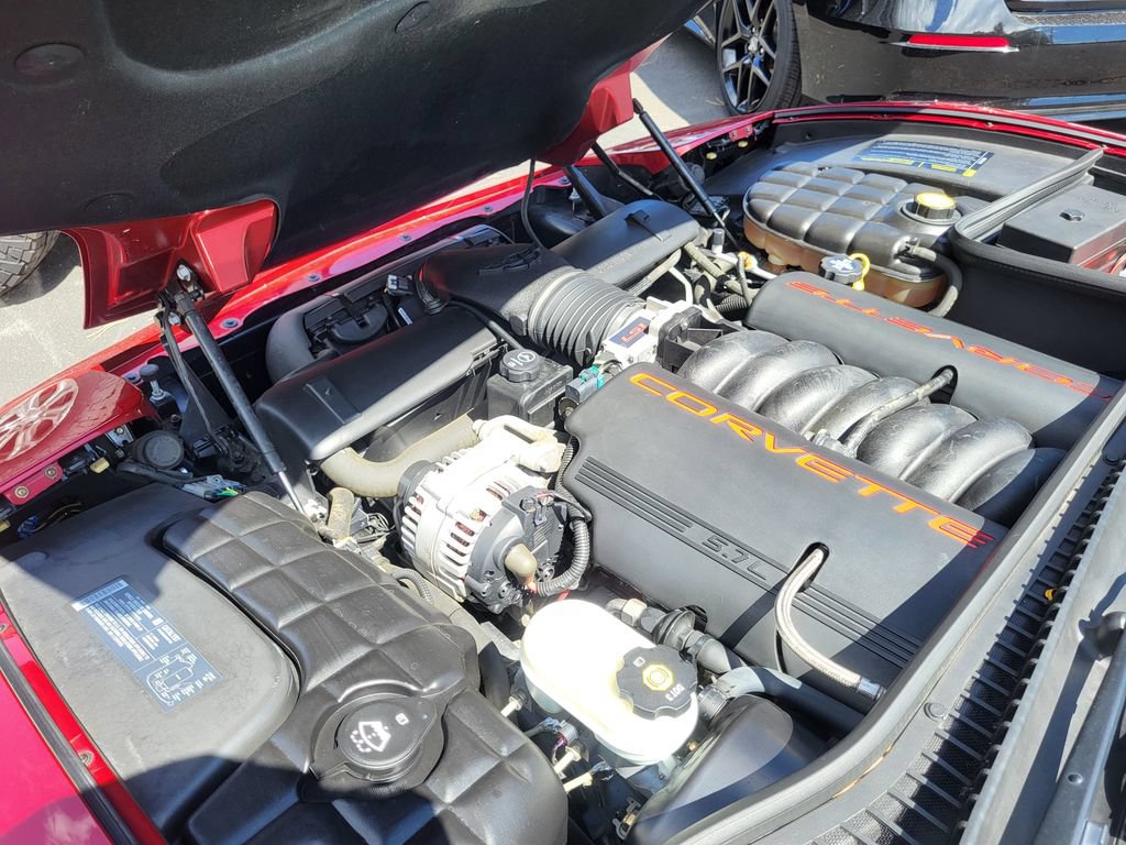 Used 2004 Chevrolet Corvette Convertible w/ Preferred Equipment Group RWD image 31