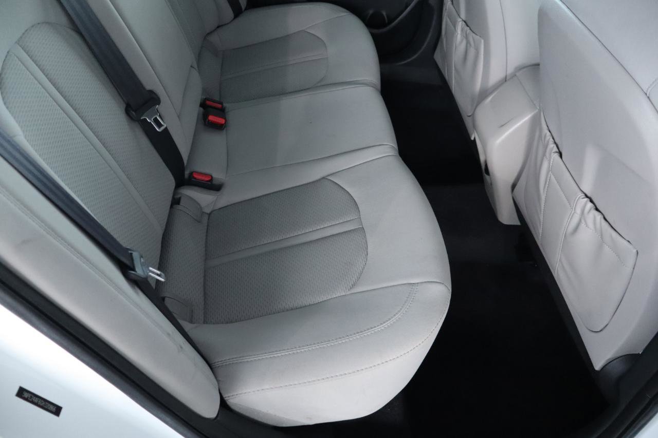 Used 2016 Hyundai Sonata SE image 32