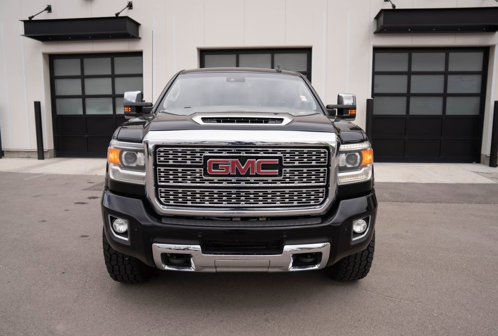 Used 2017 GMC Sierra 3500 Denali AWD/4WD image 2
