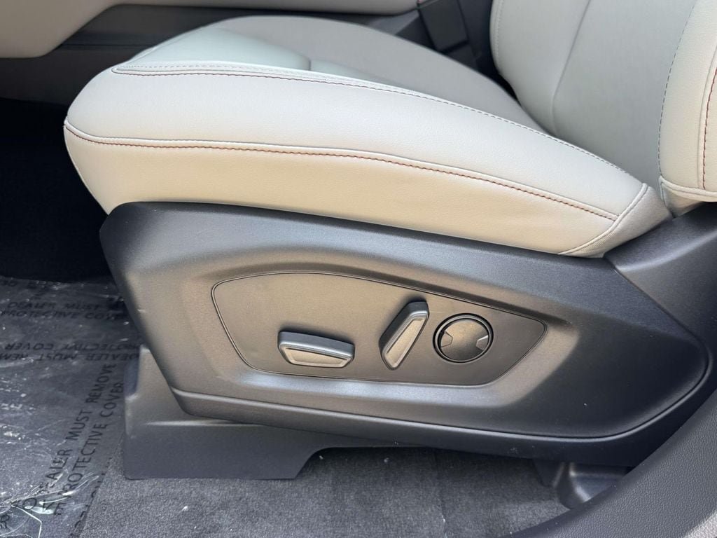 New 2026 Ford Explorer Active w/ Active Comfort Package AWD/4WD image 19