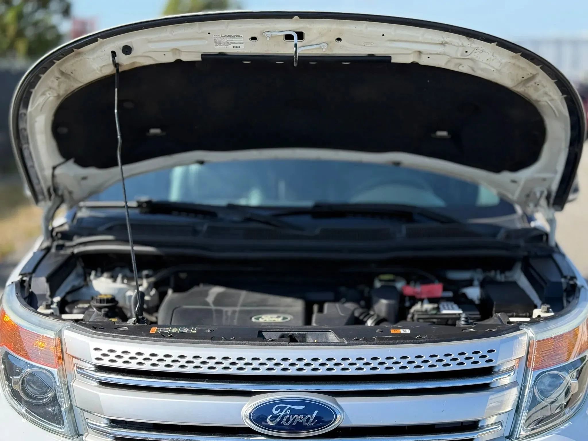 Used 2015 Ford Explorer XLT w/ Equipment Group 202A image 29