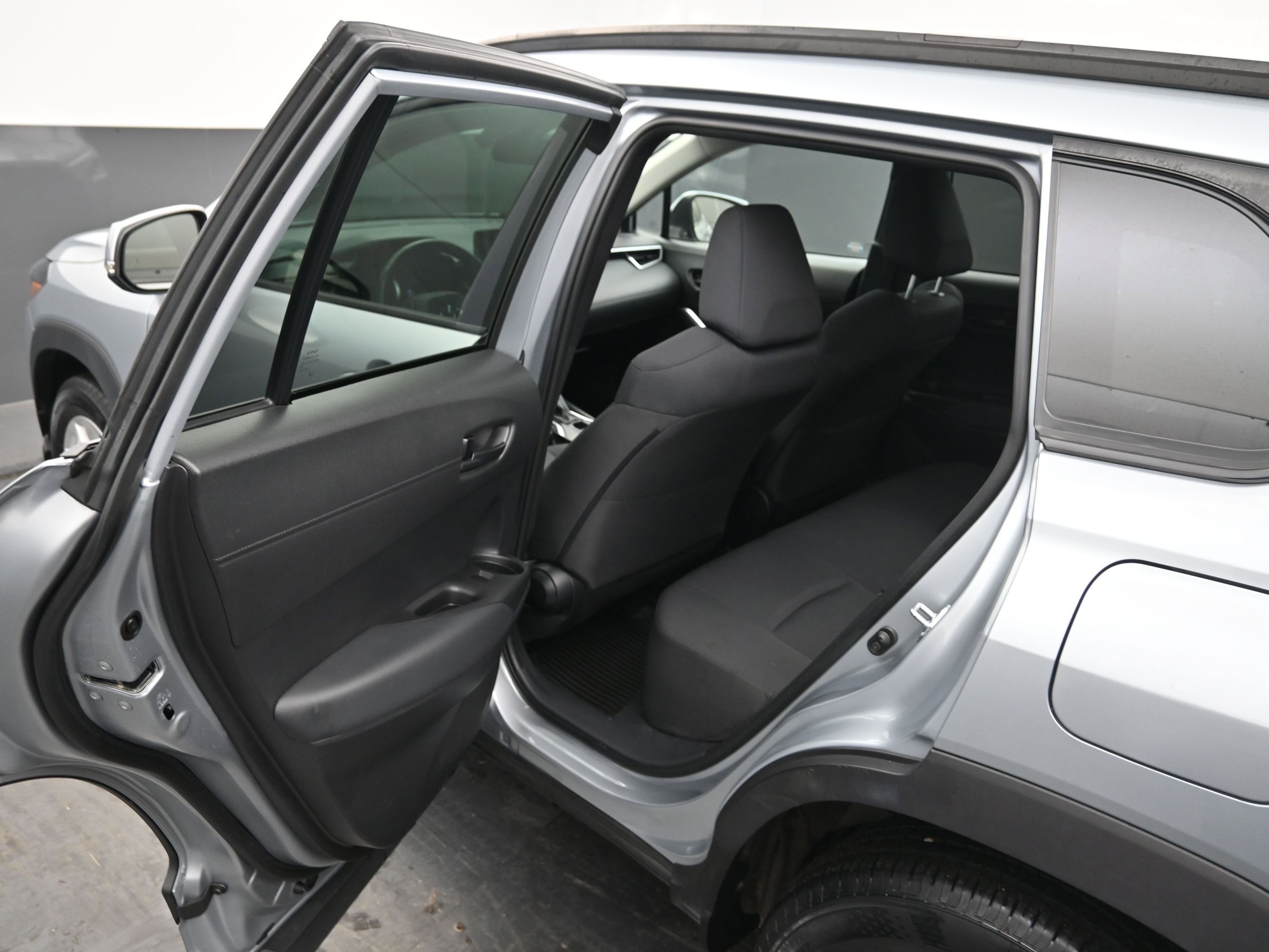 Used 2022 Toyota Corolla Cross LE image 14