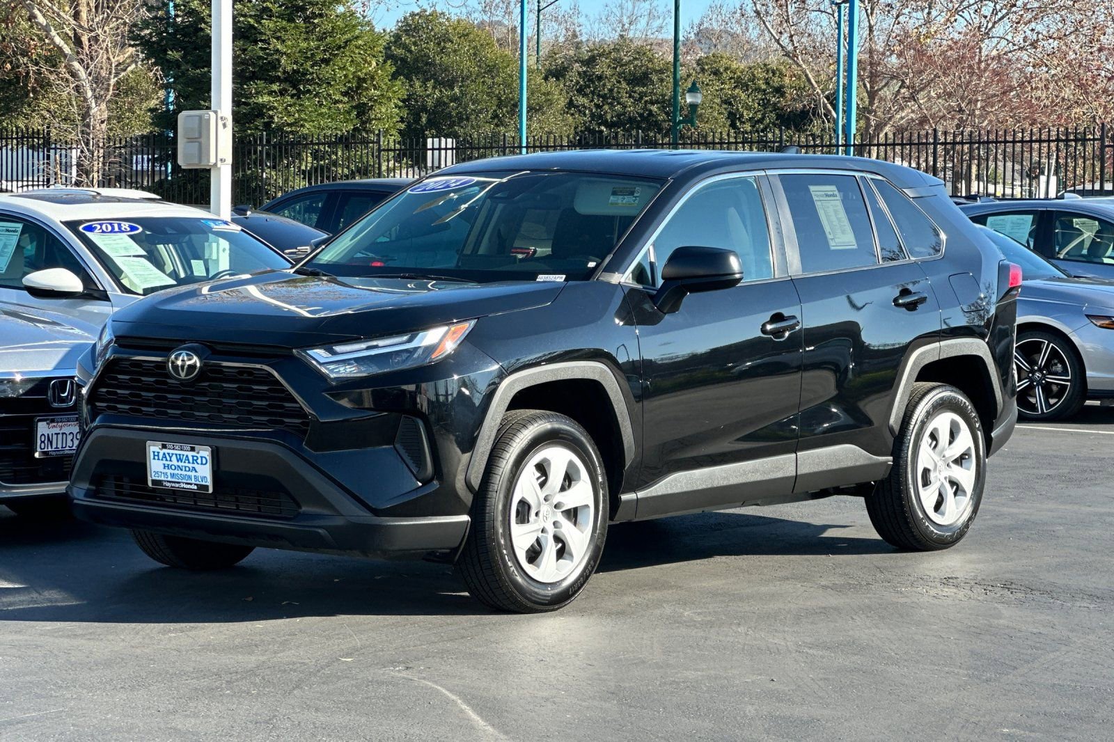 Used 2024 Toyota RAV4 LE image 6