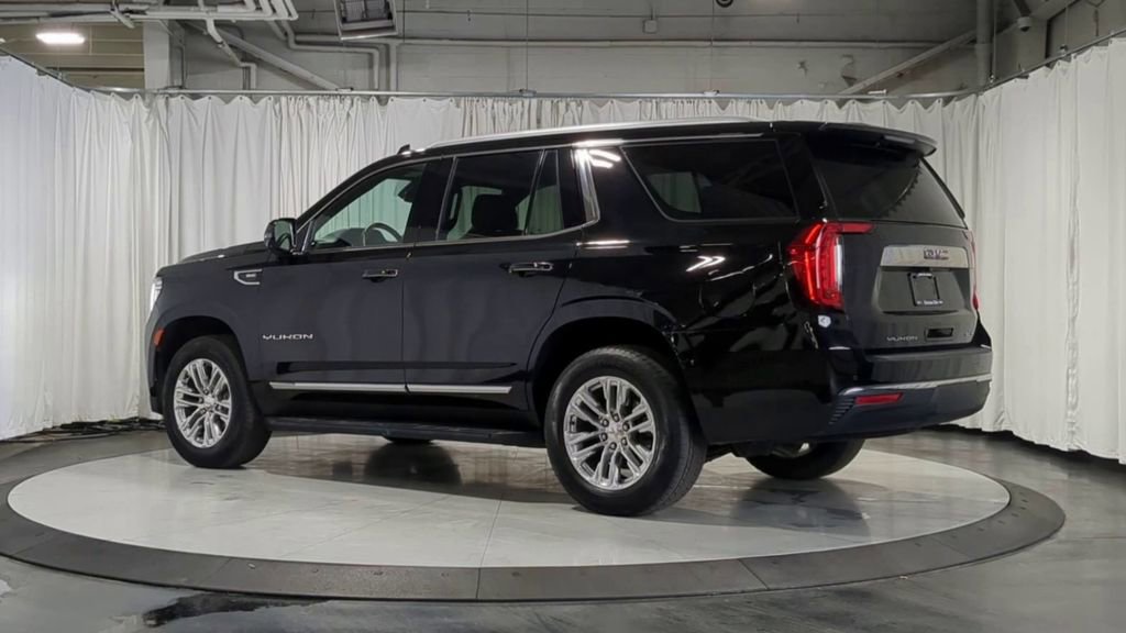 Used 2023 GMC Yukon SLT w/ SLT Luxury Package AWD/4WD image 8