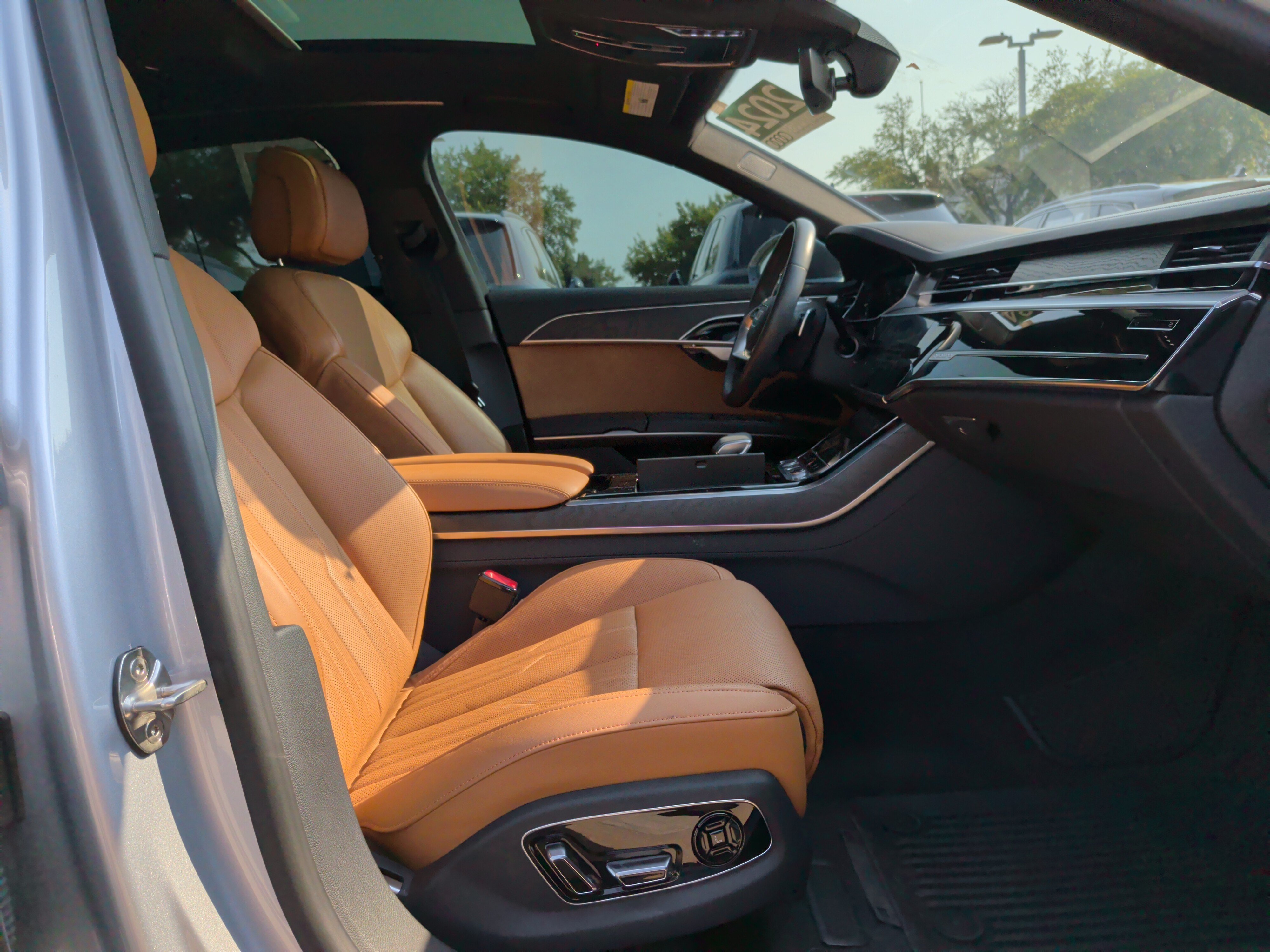 Certified 2024 Audi A8 L 3.0T w/ Luxury Package AWD/4WD image 34