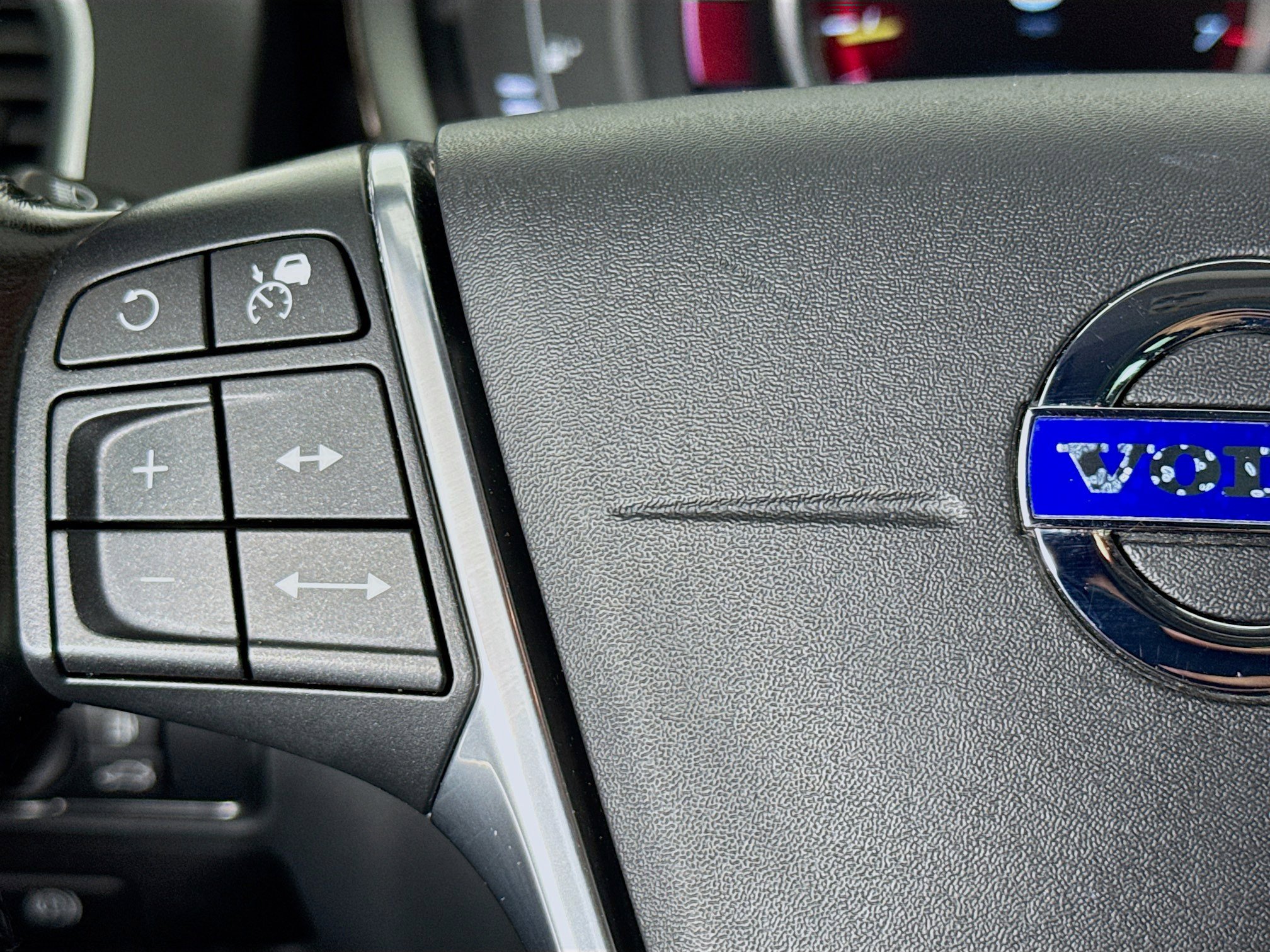 Used 2016 Volvo XC60 T5 Platinum w/ Protection Package image 13