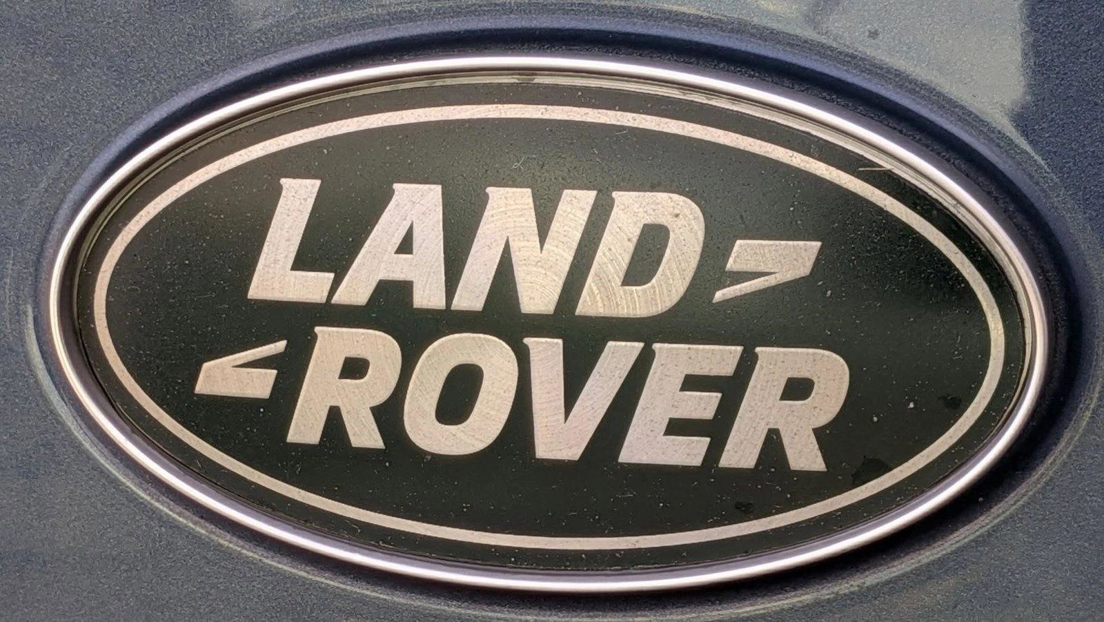 Used 2023 Land Rover Defender 110 S AWD/4WD image 16
