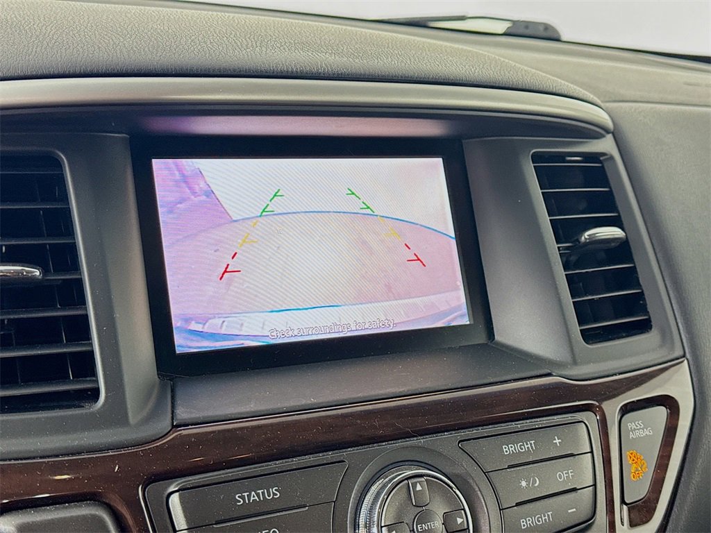 Used 2015 Nissan Pathfinder SL image 13