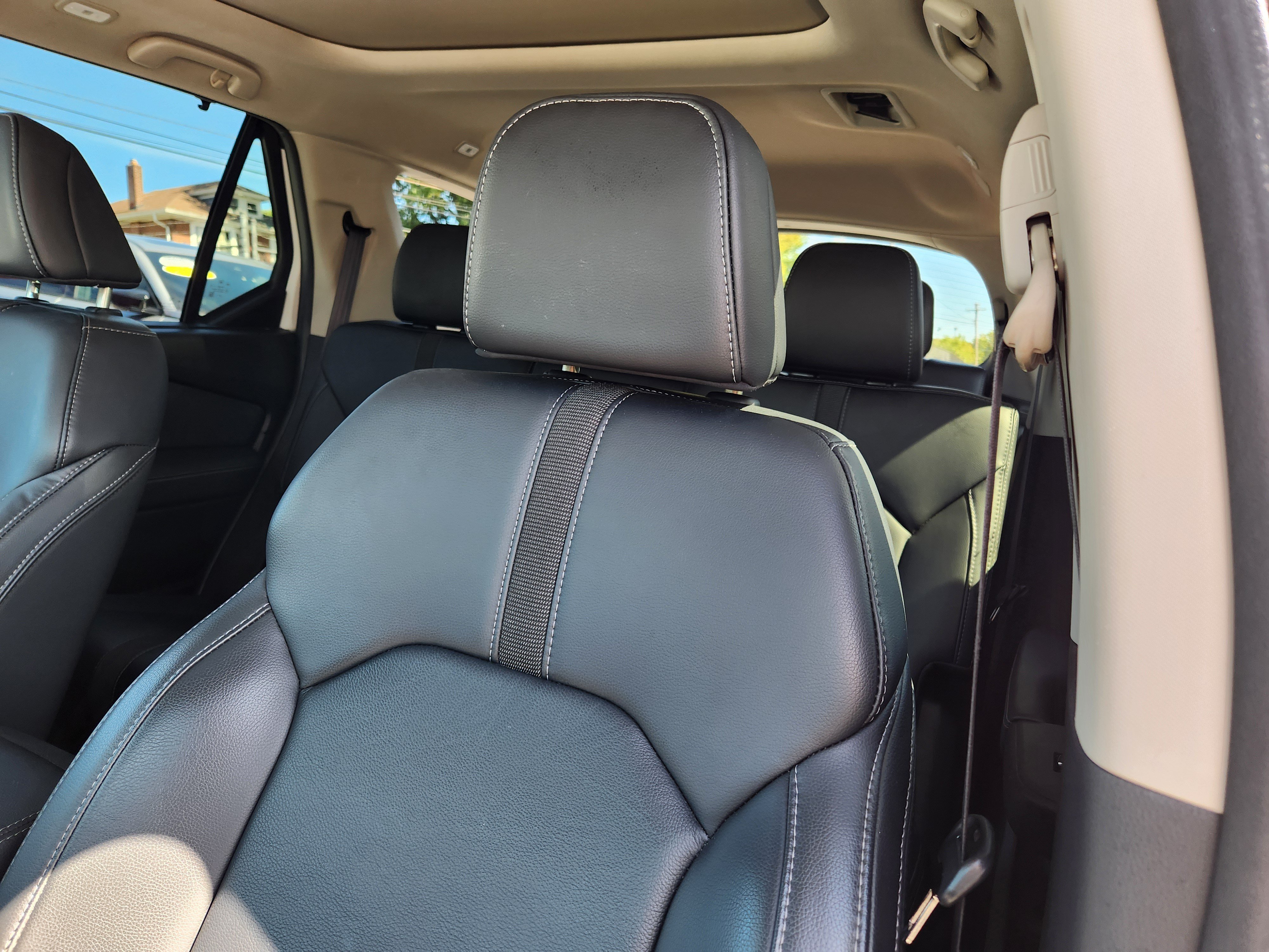 Used 2025 Honda Pilot Touring image 11