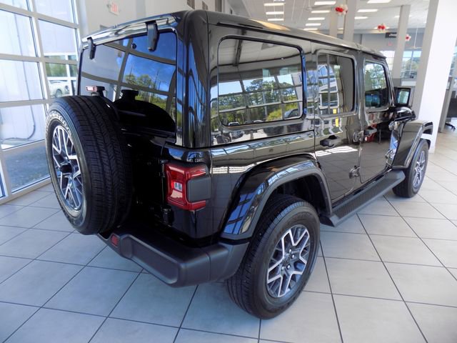Certified 2024 Jeep Wrangler Unlimited Sahara w/ Technology Group AWD/4WD image 8