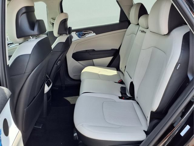 New 2026 Kia Sportage EX AWD/4WD image 16