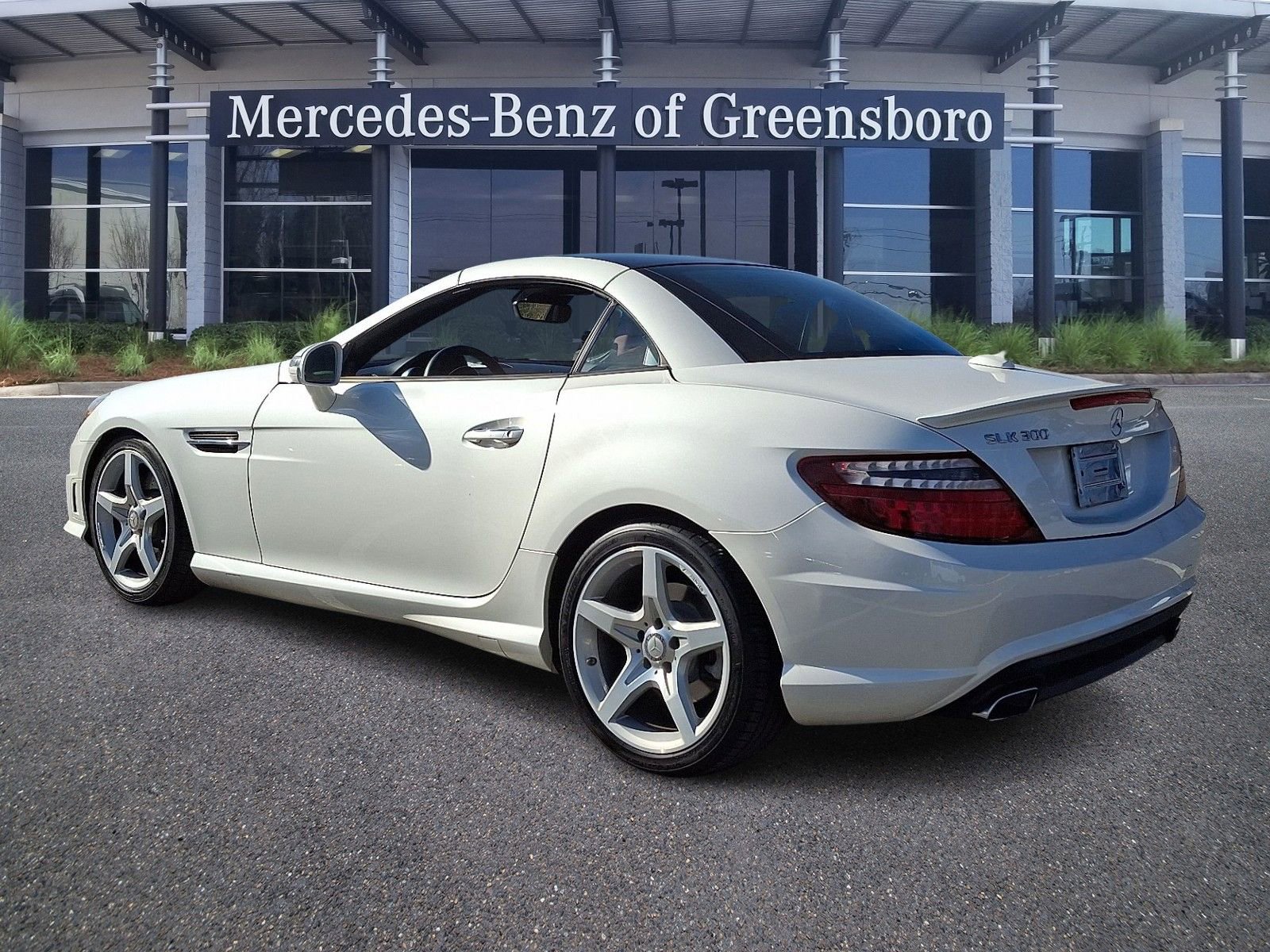 Certified 2016 Mercedes-Benz SLK 300 image 6
