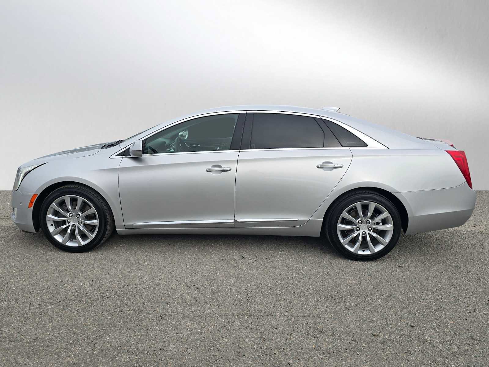 Used 2017 Cadillac XTS Luxury image 6