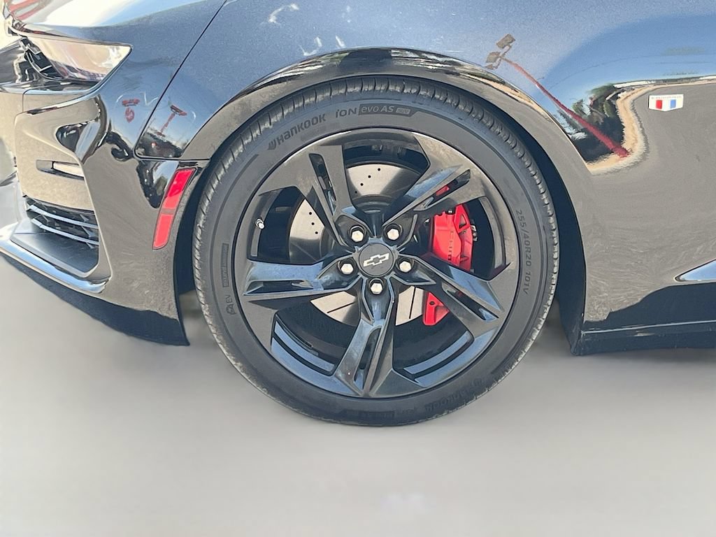 Used 2021 Chevrolet Camaro SS RWD image 28