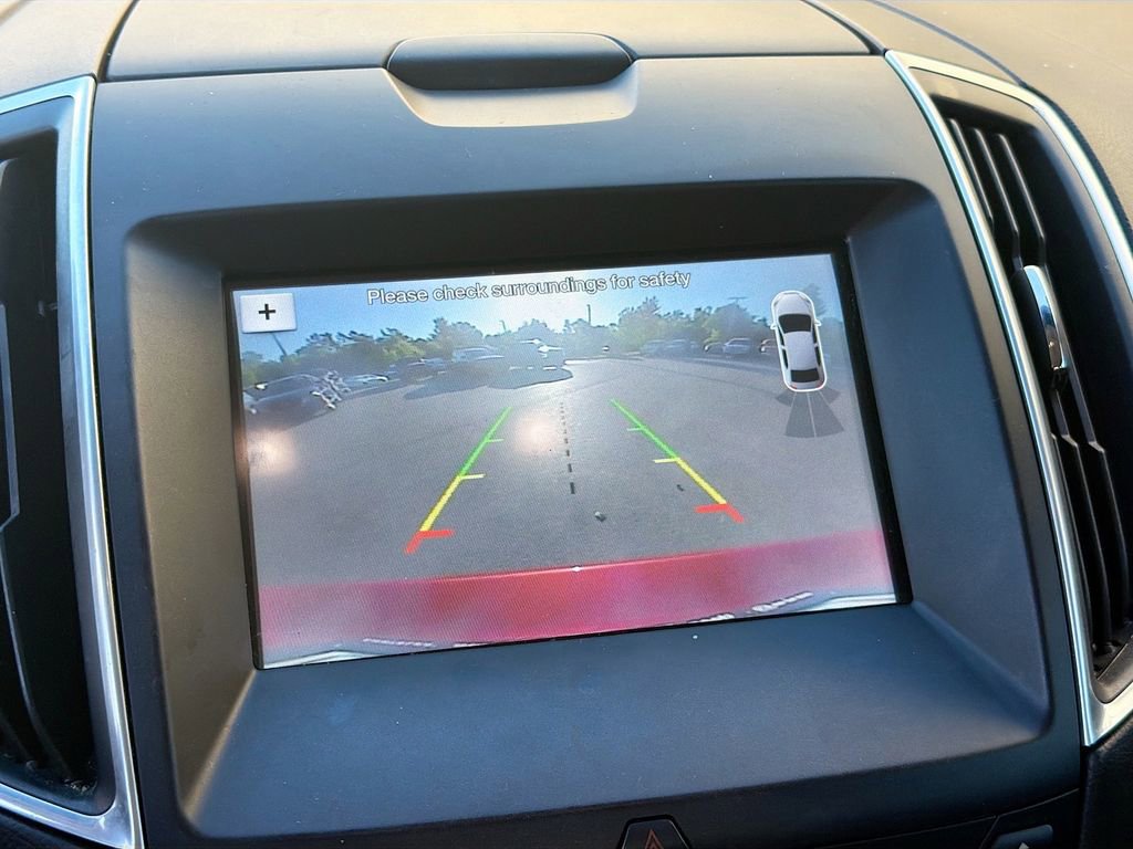 Used 2017 Ford Edge Titanium w/ Technology Package FWD image 30