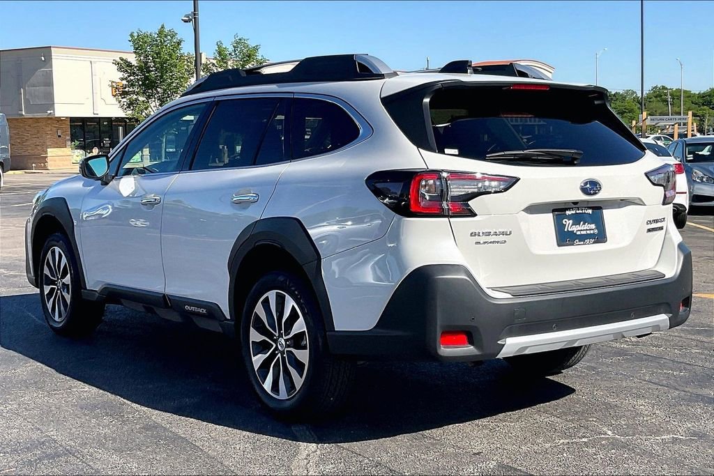Used 2025 Subaru Outback Touring XT w/ Tech Package 3 AWD/4WD image 11