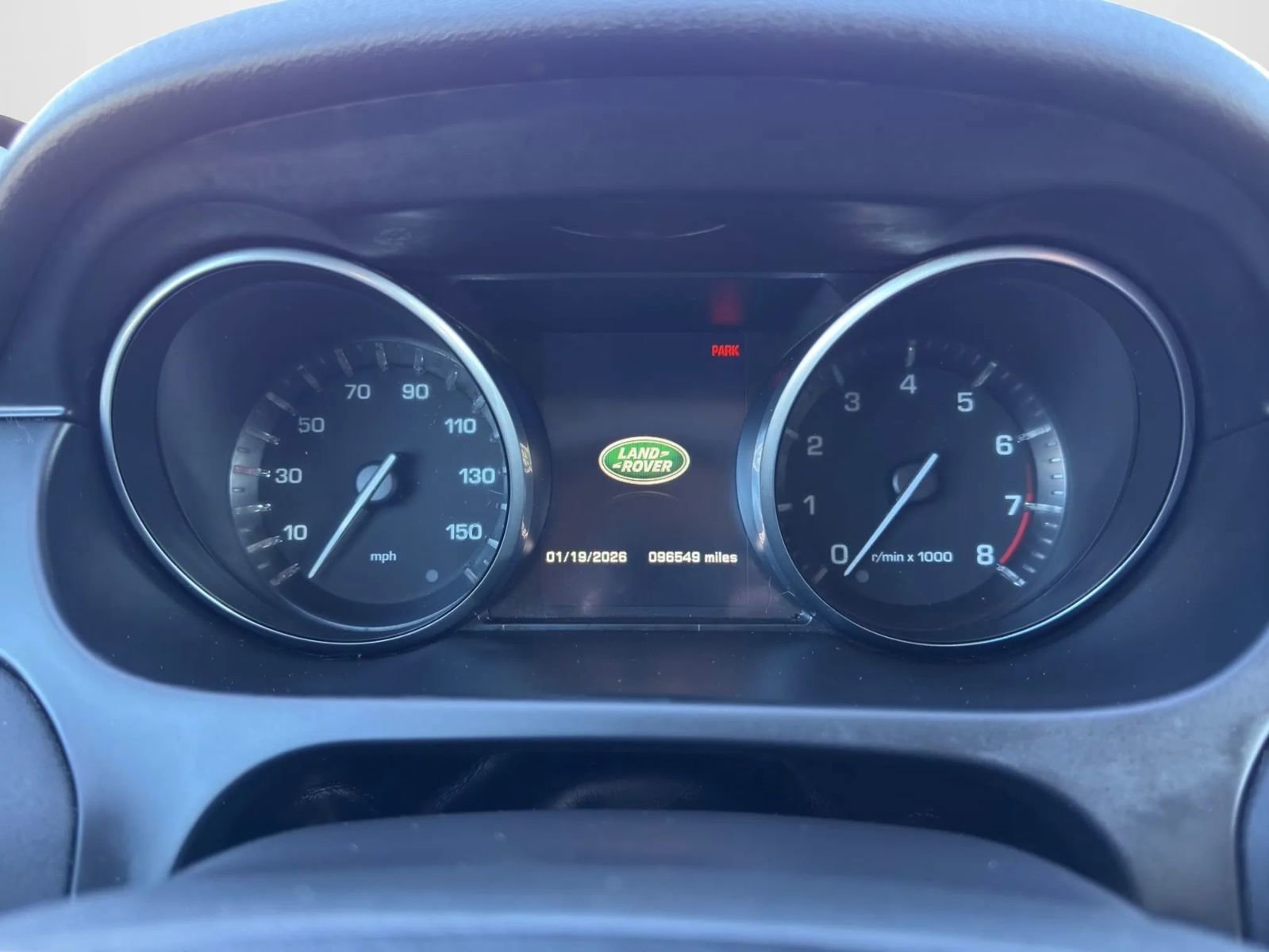 Used 2016 Land Rover Discovery Sport SE image 15