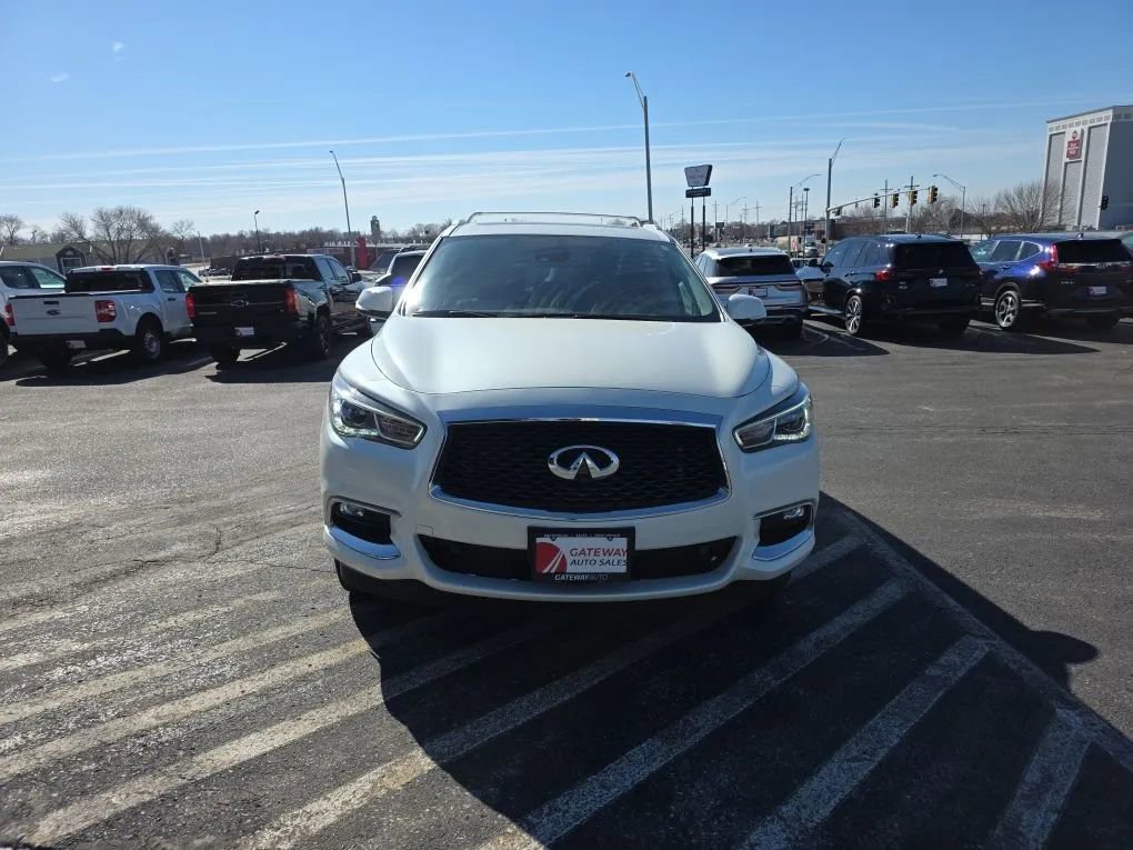 Used 2020 INFINITI QX60 Signature Edition image 3