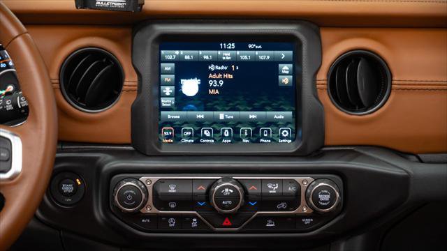 Used 2022 Jeep Wrangler Unlimited Sahara image 31