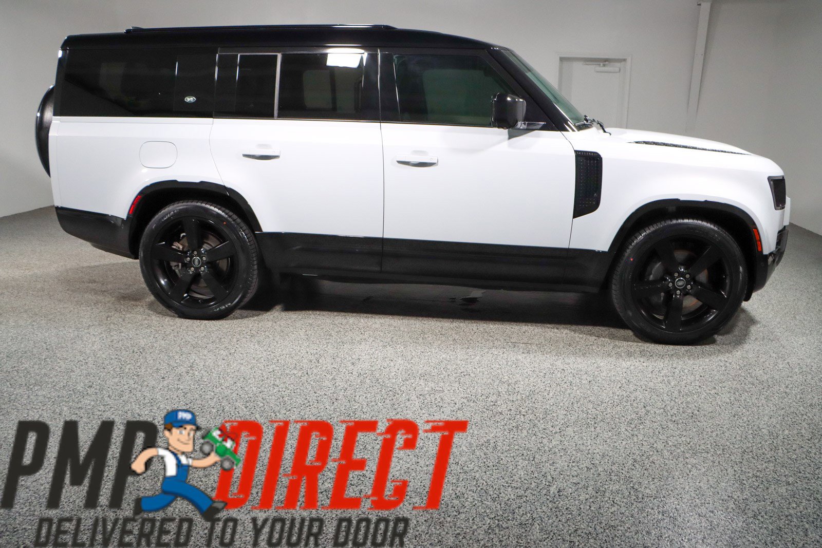 Used 2023 Land Rover Defender 130 X-Dynamic SE image 6