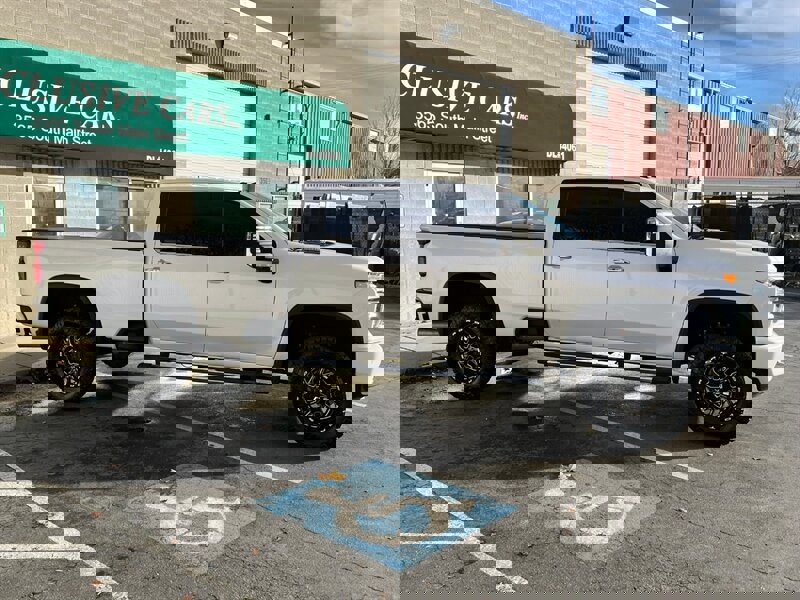 Used 2020 Chevrolet Silverado 3500 High Country w/ Z71 Off-Road Package image 10