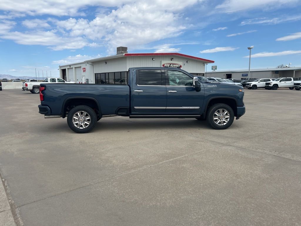 New 2026 Chevrolet Silverado 3500 High Country w/ Technology Package AWD/4WD image 7