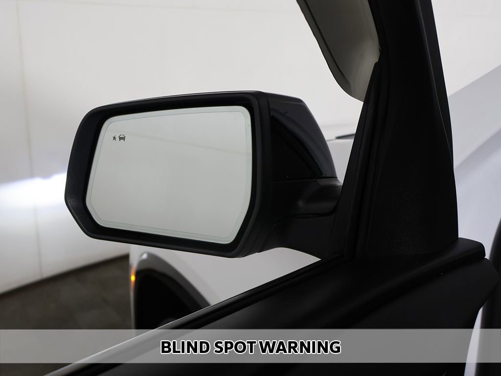 Used 2023 Chevrolet Traverse Premier w/ Redline Edition AWD/4WD image 9