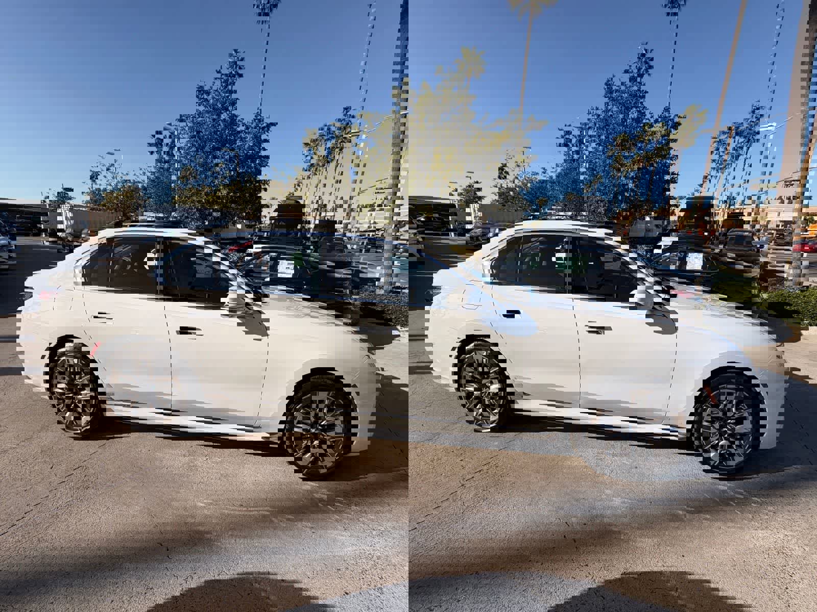 Used 2025 BMW i7 eDrive50 w/ Premium Package image 6