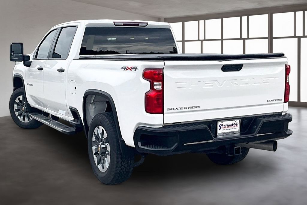 Used 2023 Chevrolet Silverado 2500 Custom w/ Custom Value Package AWD/4WD image 4