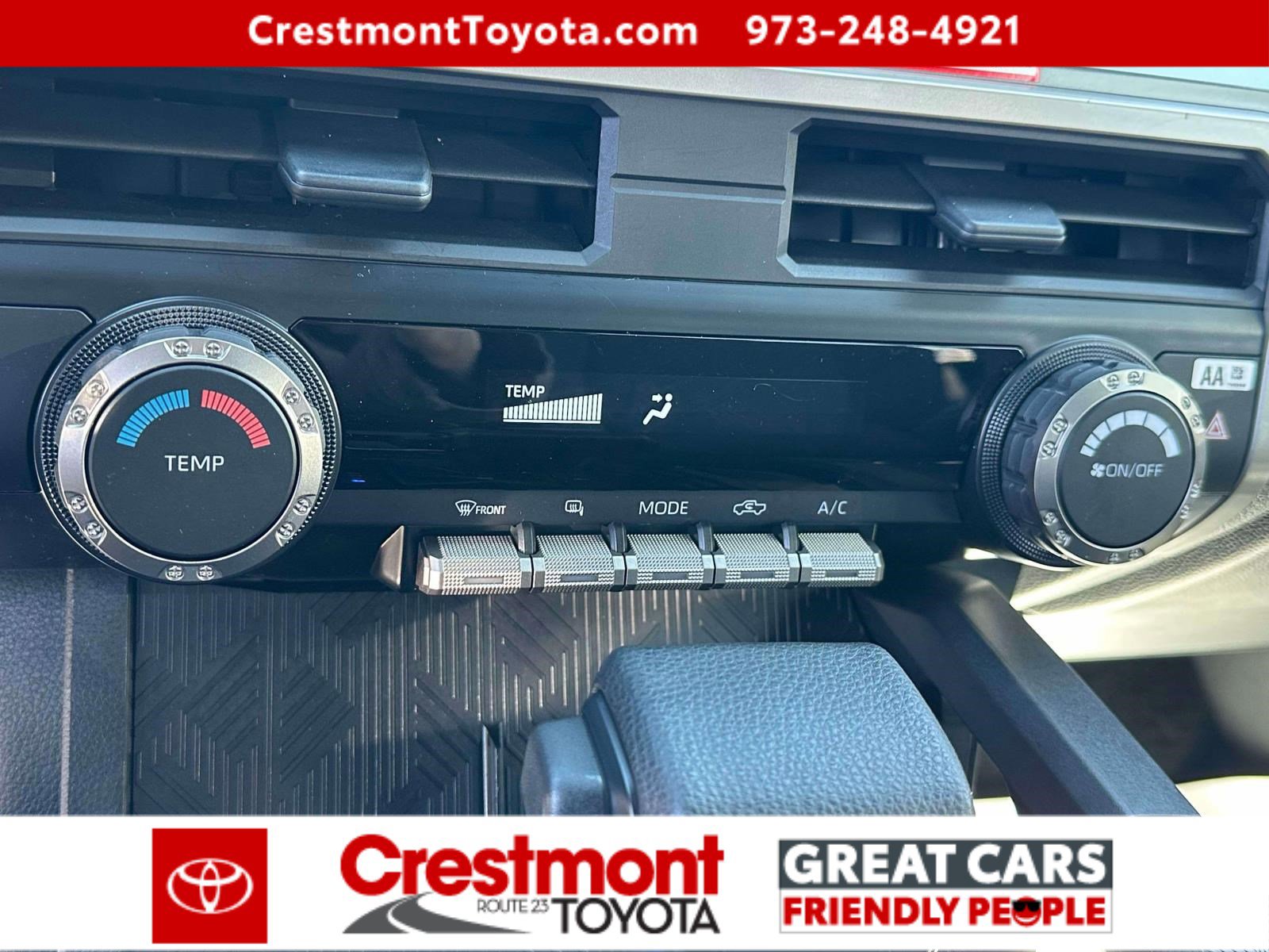 Certified 2025 Toyota Tacoma SR5 AWD/4WD image 24