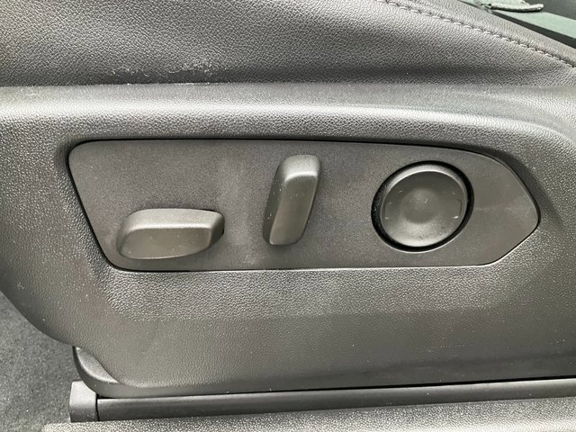 Certified 2024 Chevrolet Suburban Z71 w/ Luxury Package image 6