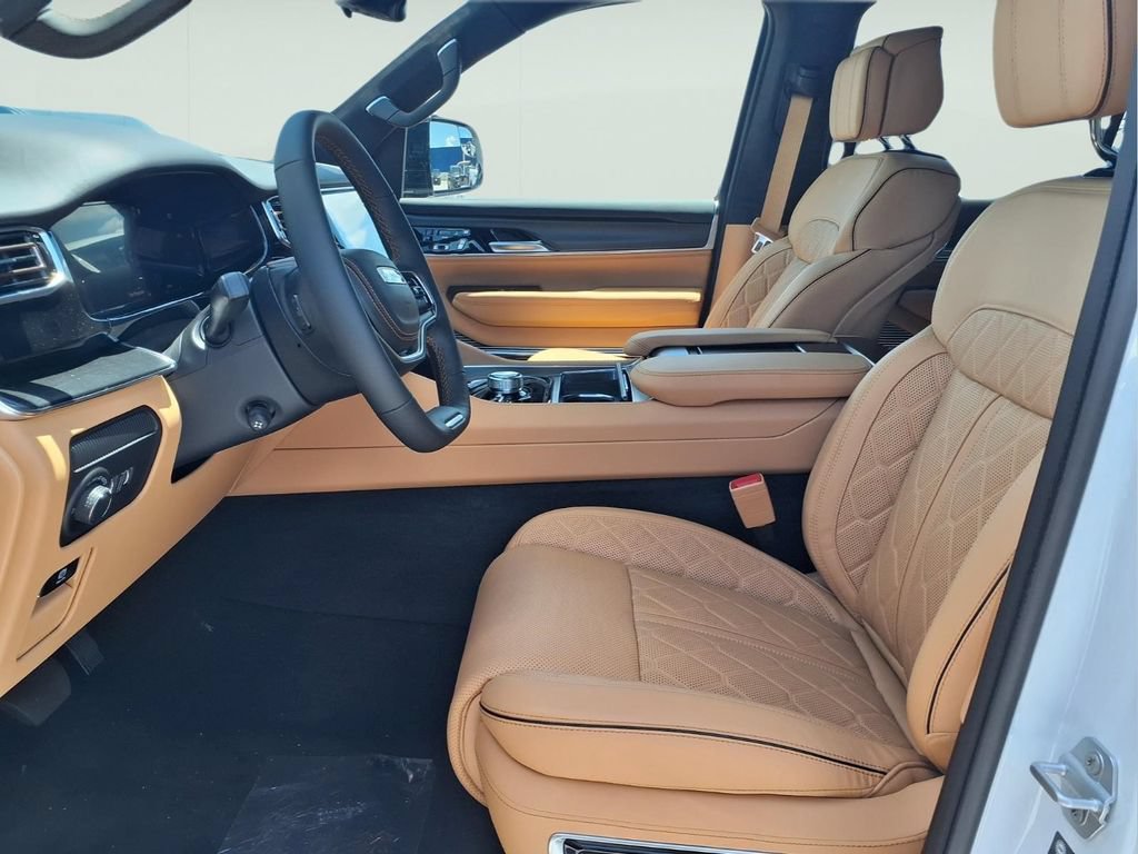 New 2026 Jeep Grand Wagoneer Summit AWD/4WD image 8