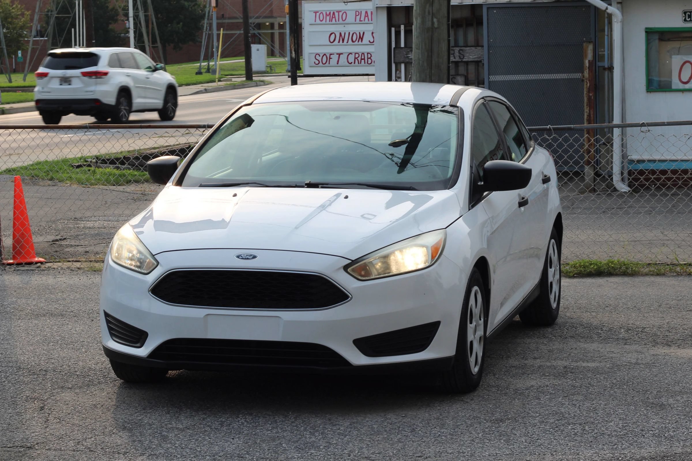 Used 2017 Ford Focus S FWD image 3