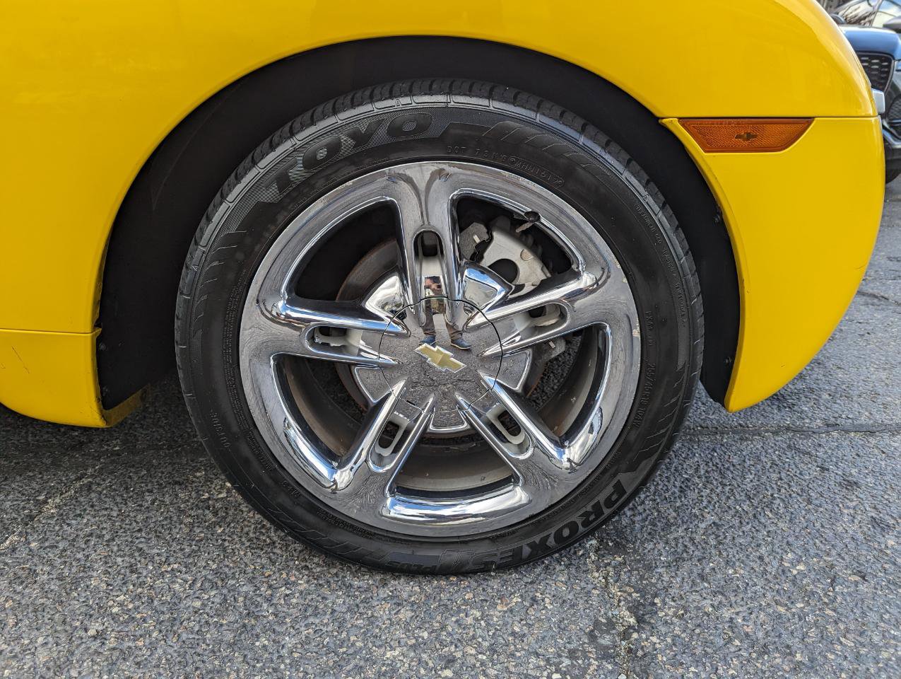 Used 2004 Chevrolet SSR w/ Preferred Equipment Group RWD image 41