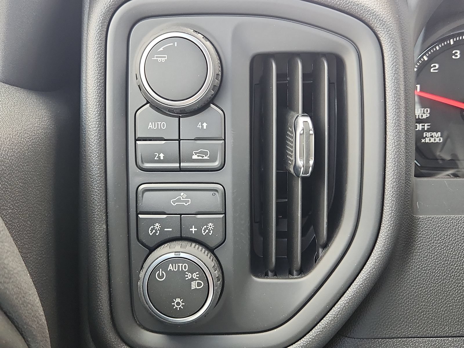 New 2026 Chevrolet Silverado 1500 Custom AWD/4WD image 16