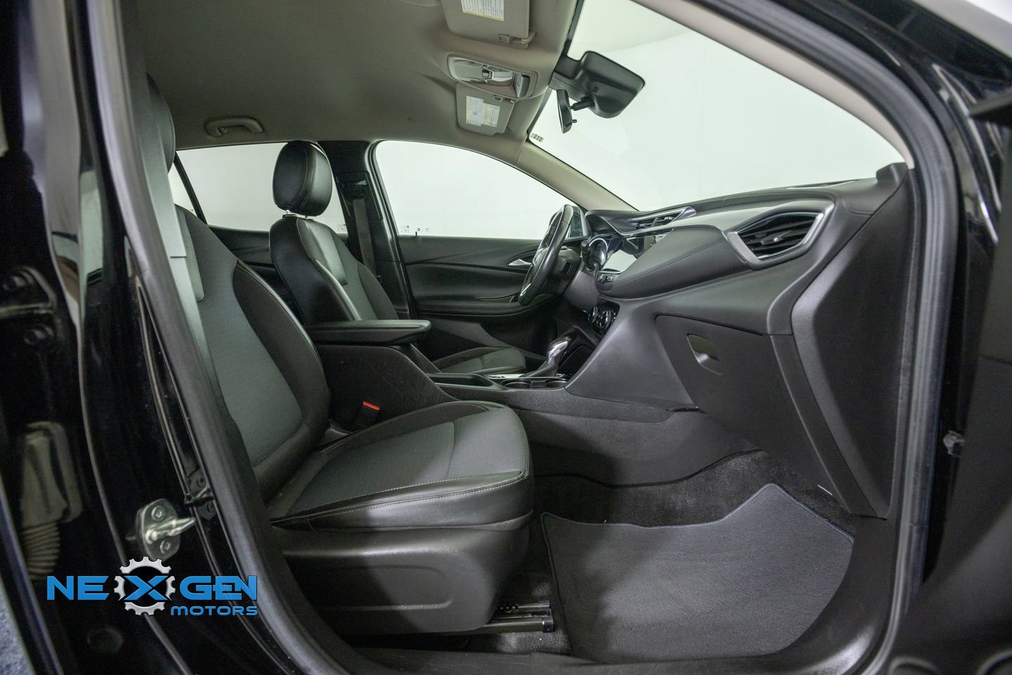 Used 2022 Buick Encore GX Preferred w/ Cold Weather Comfort Package AWD/4WD image 40