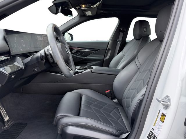 Used 2024 BMW 540i xDrive w/ Premium Package AWD/4WD image 14