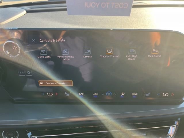 New 2026 Chevrolet Traverse LT w/ Sun and Wheel Package image 30