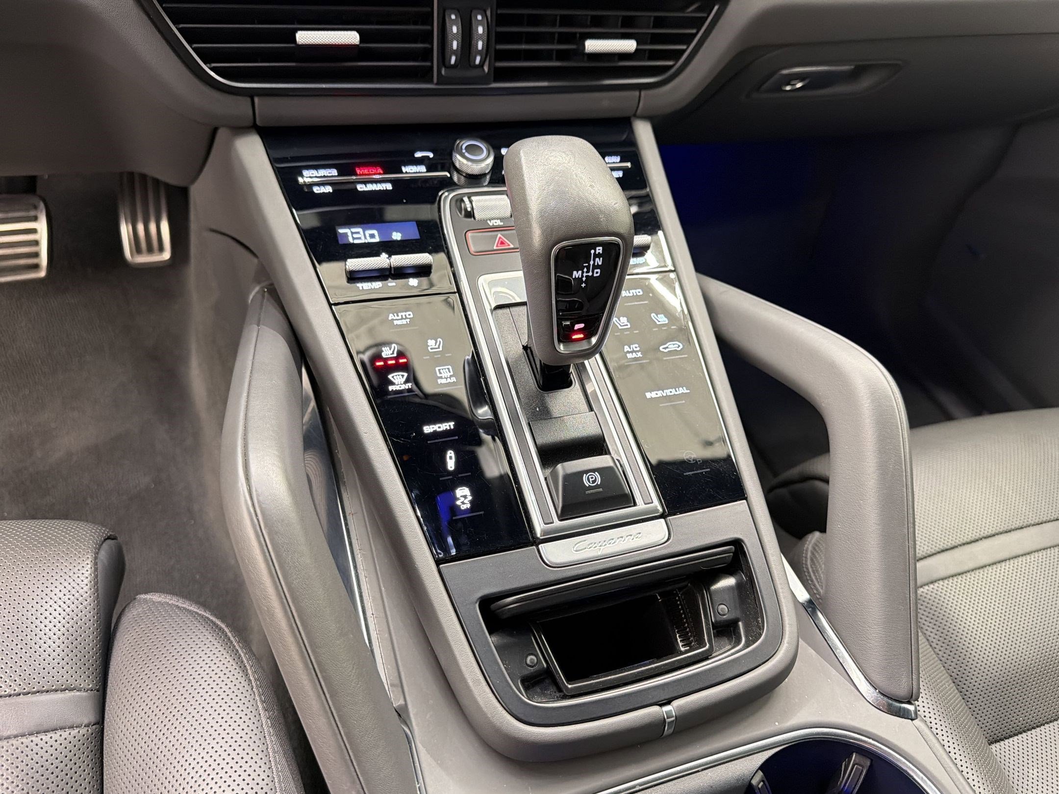 Used 2019 Porsche Cayenne Turbo image 19