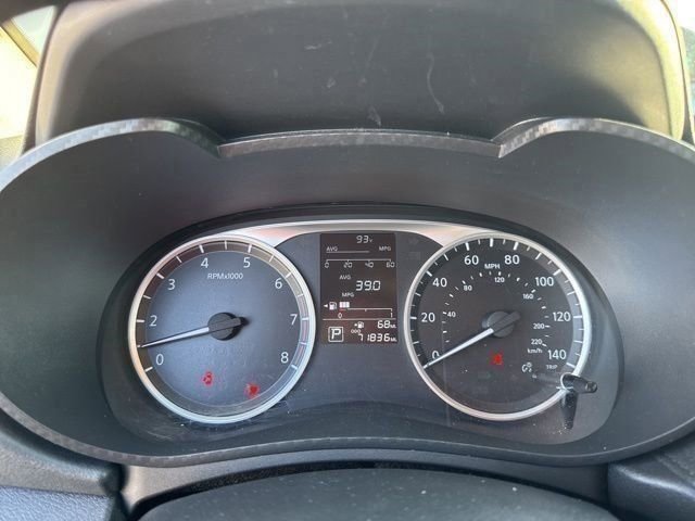 Used 2021 Nissan Versa S image 10