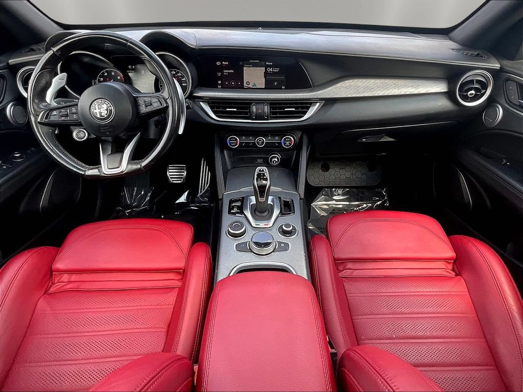 Used 2022 Alfa Romeo Stelvio Veloce AWD/4WD image 7