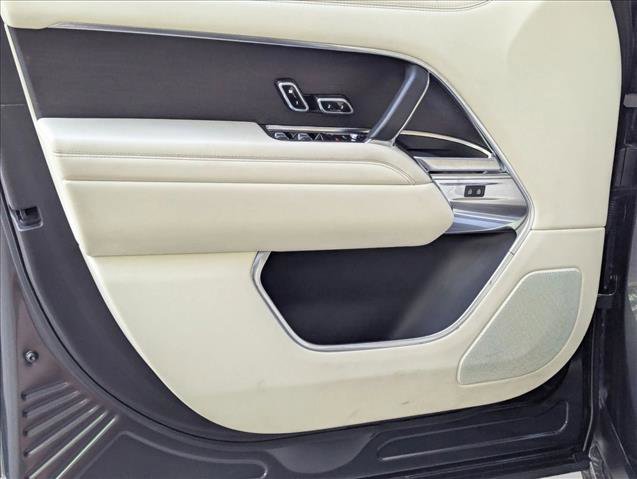 Certified 2023 Land Rover Range Rover SE AWD/4WD image 9