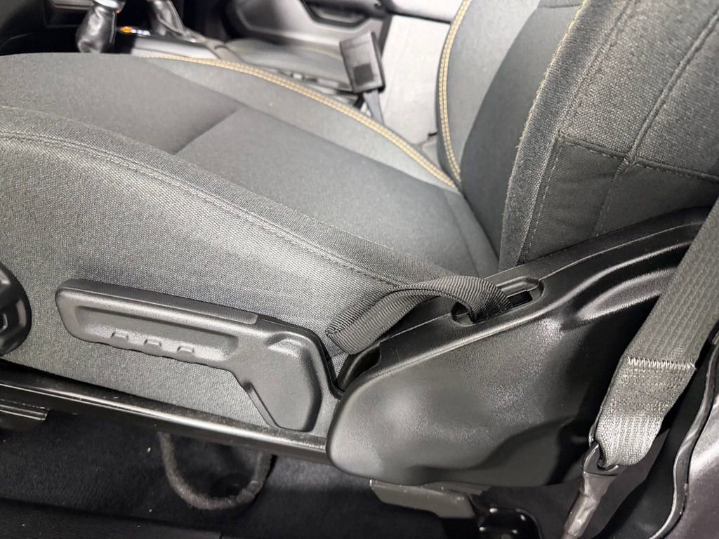 Used 2025 Jeep Wrangler Sport S image 23