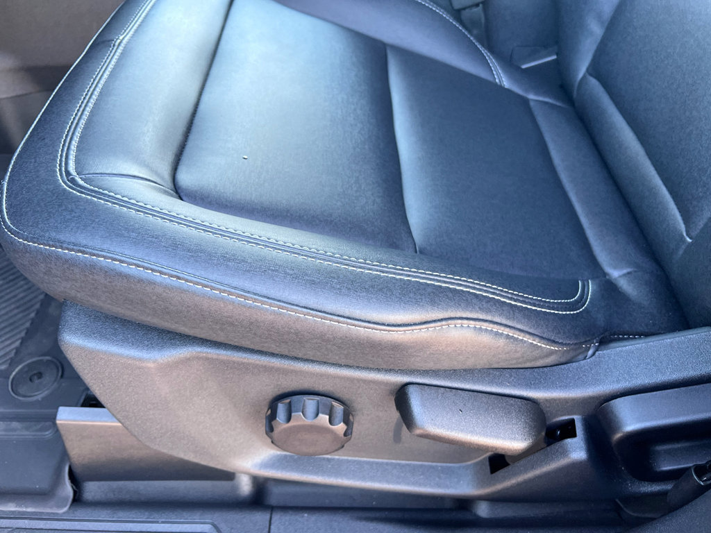 Used 2025 Ford Bronco Badlands image 20