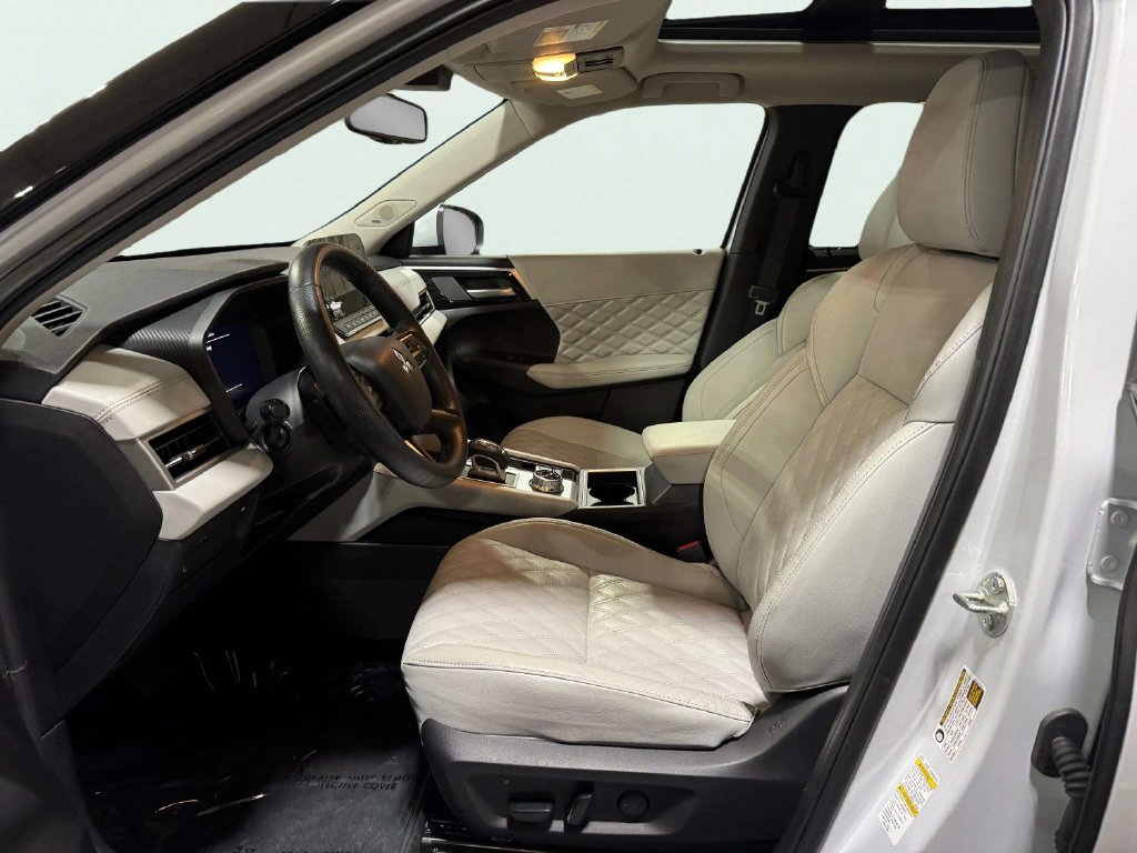 Used 2024 Mitsubishi Outlander SEL AWD/4WD image 23