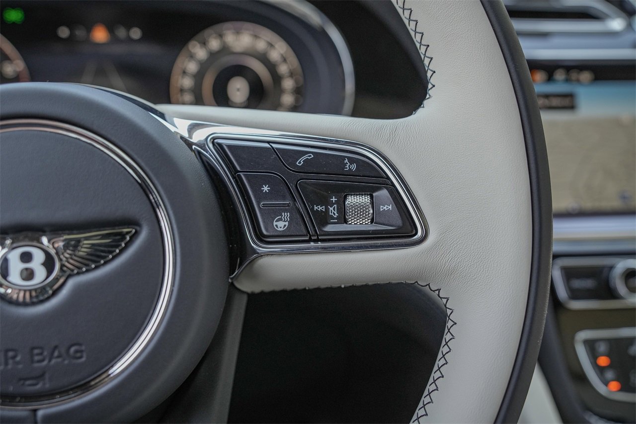 New 2025 Bentley Bentayga Extended Wheelbase image 25