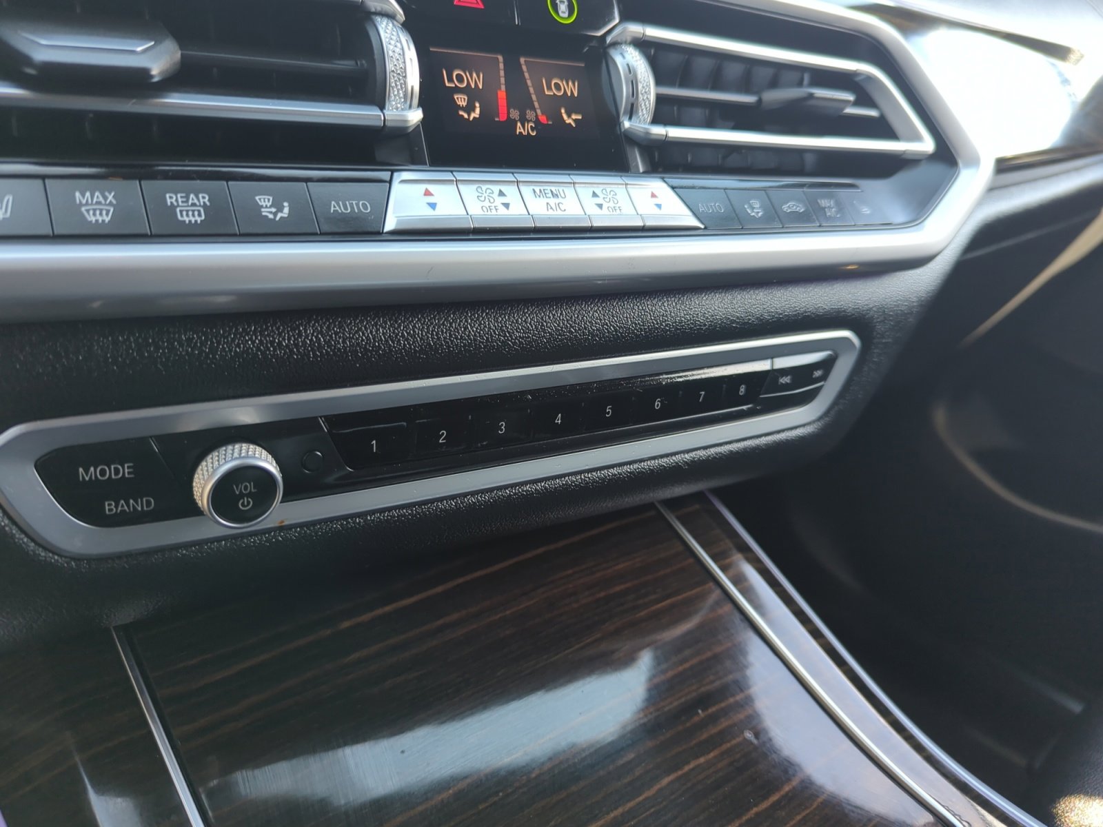 Used 2020 BMW X5 sDrive40i w/ Premium Package image 12