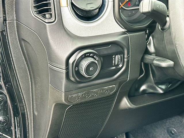 Used 2024 Jeep Wrangler Sahara w/ Technology Group image 10