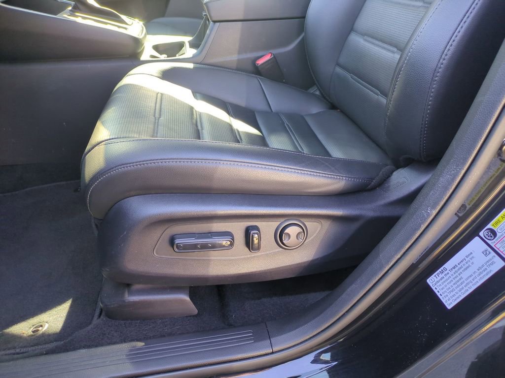 Used 2025 Honda CR-V EX-L image 14