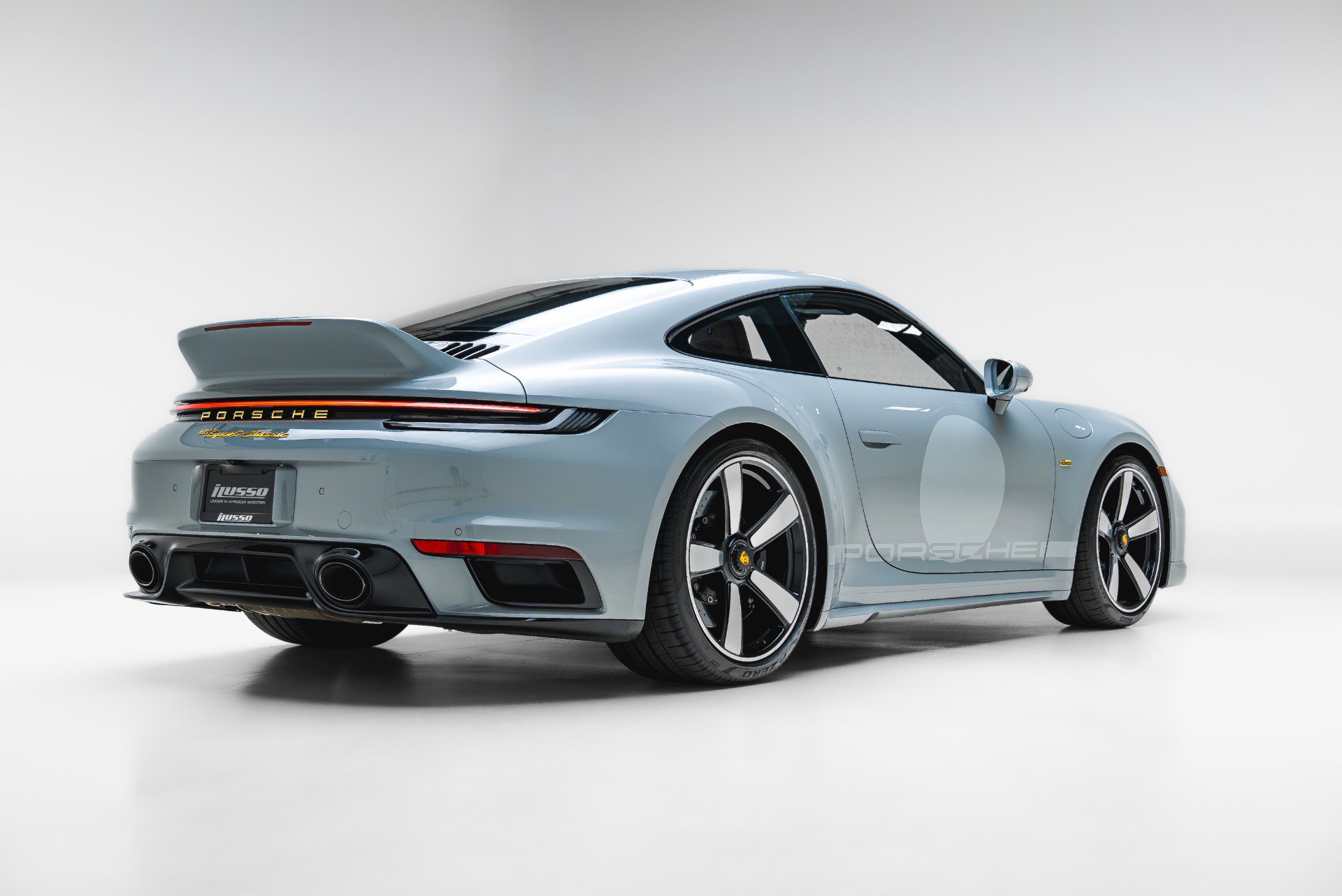 Used 2023 Porsche 911 Sport Classic RWD image 18